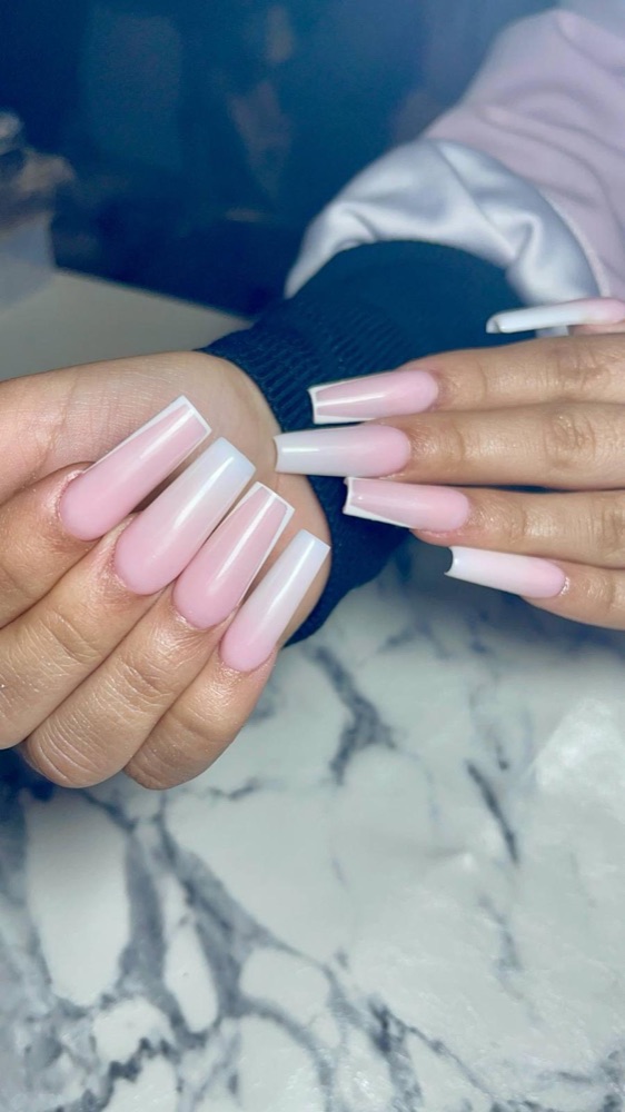 Lange French Nails in Rosa – LA Nails & Beauty Essen